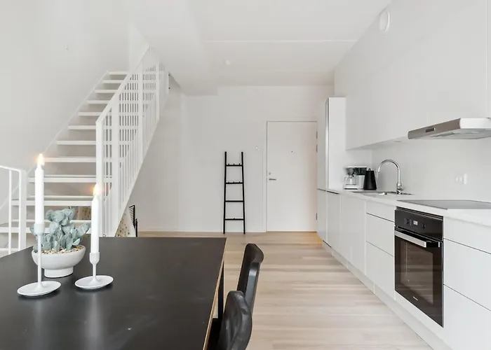 Exclusive In V With Balcony